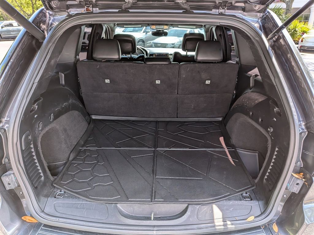 Used 2019 Jeep Grand Cherokee Altitude RWD image 13
