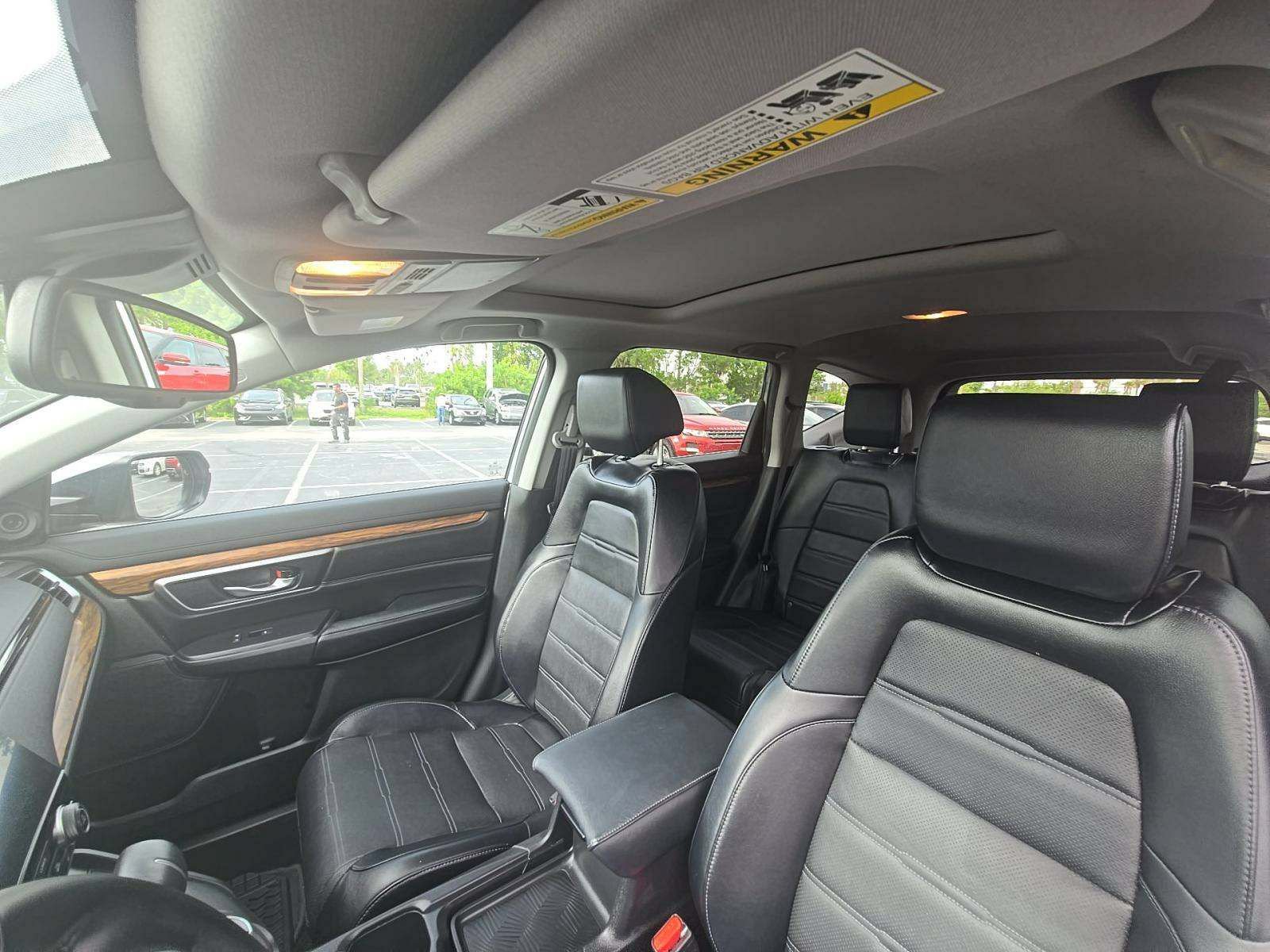 Used 2018 Honda CR-V Touring image 4