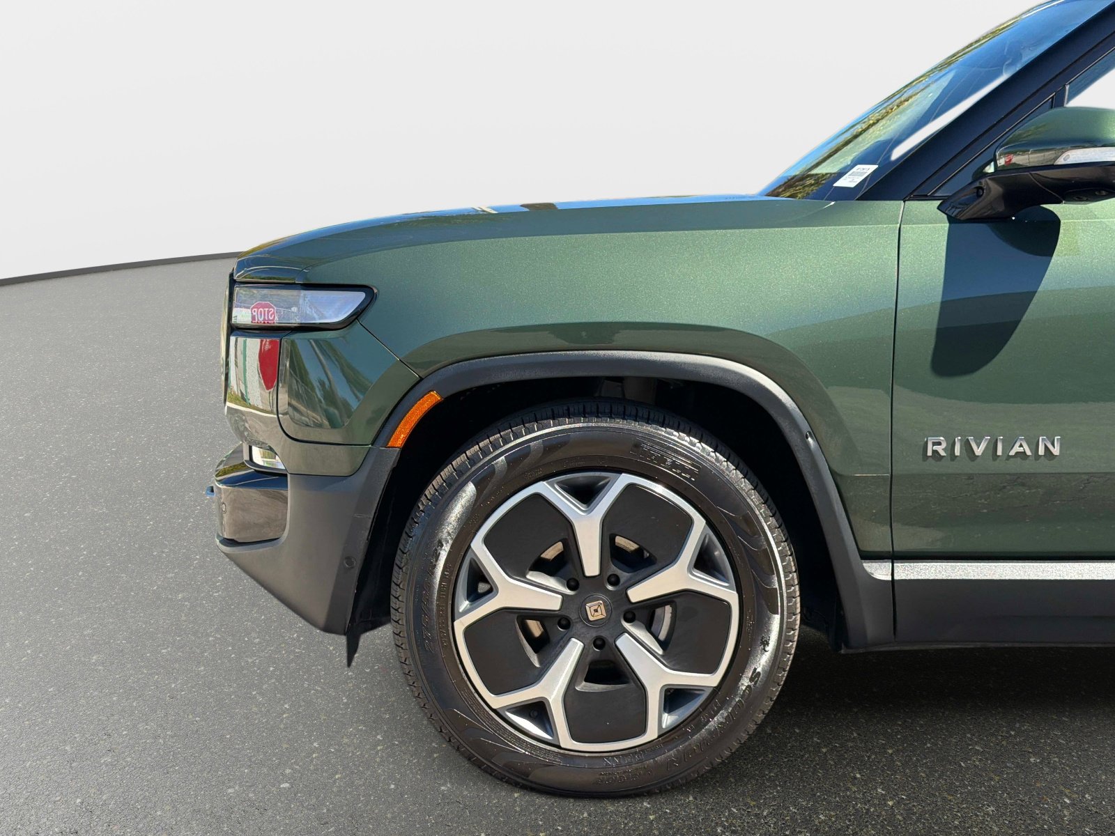 Used 2024 Rivian R1T Adventure image 13