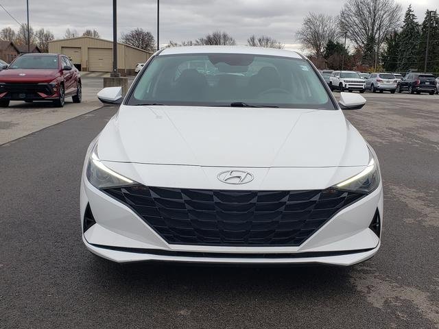 Used 2023 Hyundai Elantra SE w/ Winter Weather Package image 8