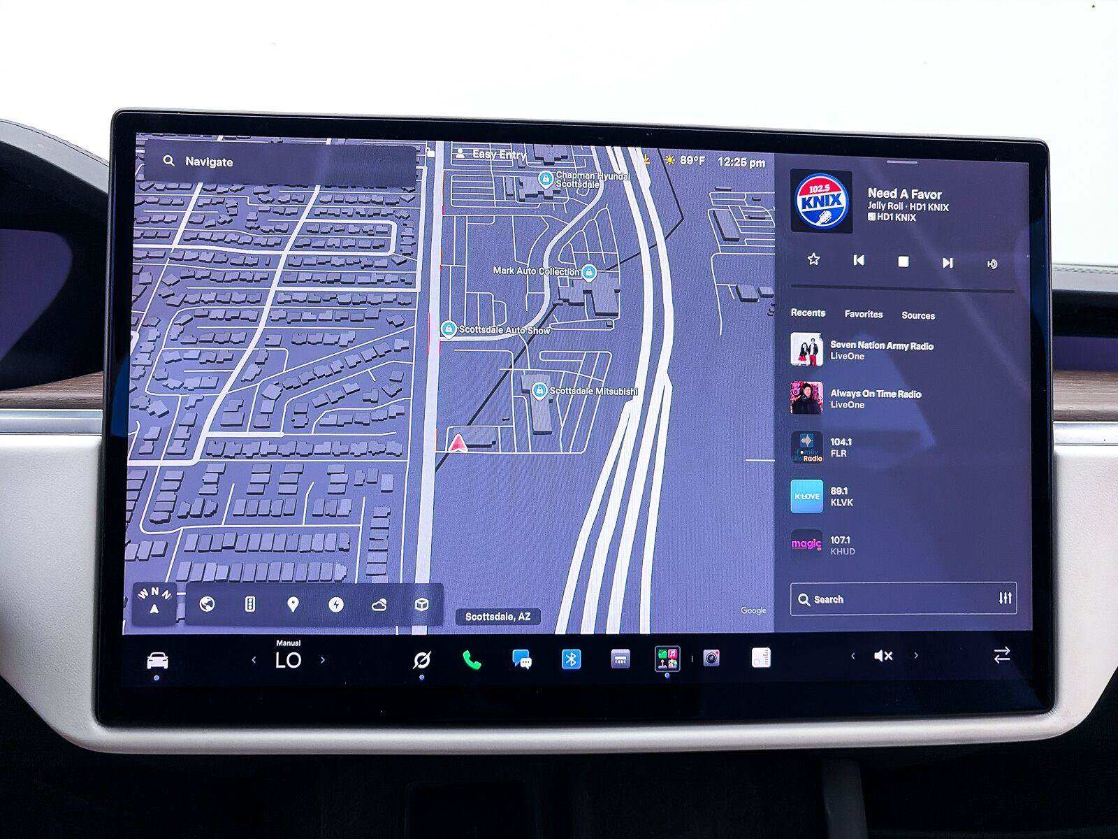 Used 2022 Tesla Model X AWD/4WD image 21