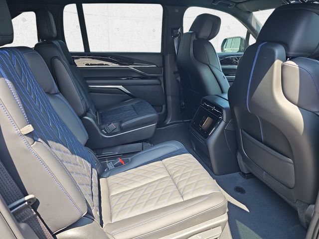 Used 2026 Cadillac Escalade IQ Sport 1 w/ LPO, ONYX Package AWD/4WD image 11