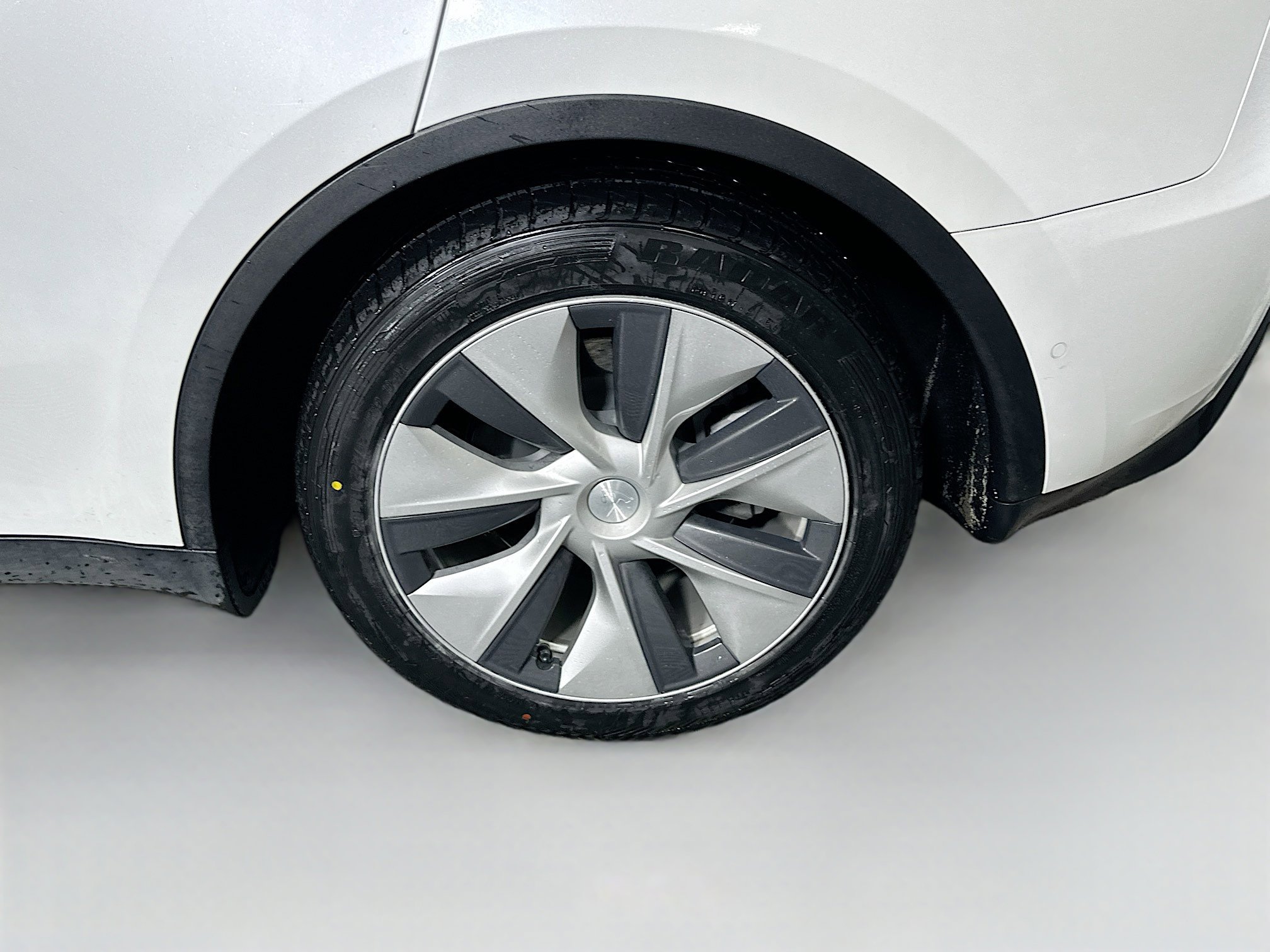 Used 2021 Tesla Model Y 2WD image 11
