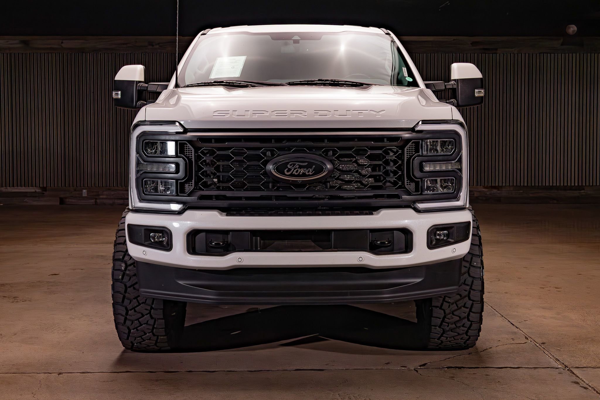 Used 2023 Ford F350 Lariat w/ Lariat Ultimate Package AWD/4WD image 2