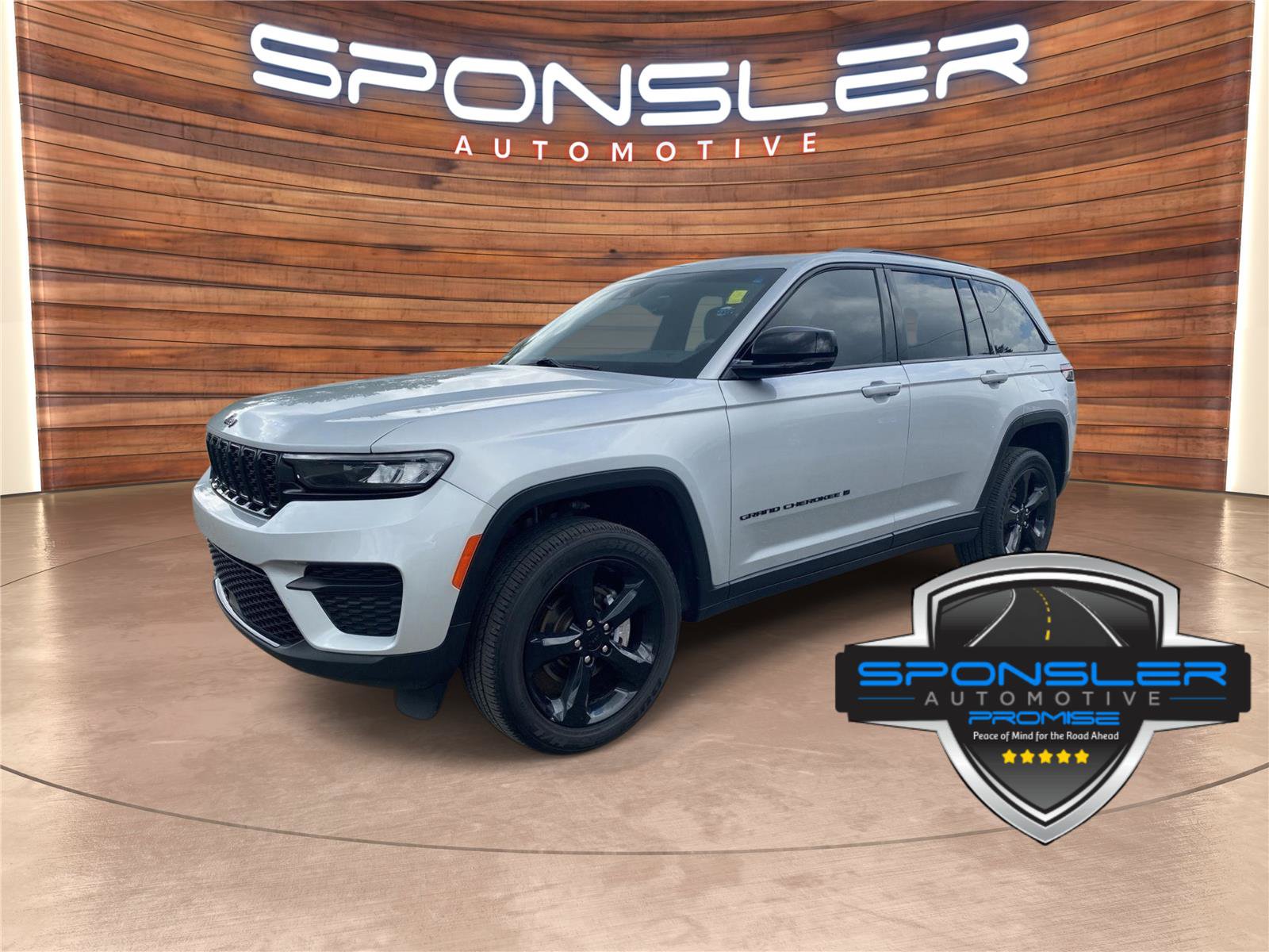Used 2023 Jeep Grand Cherokee Altitude