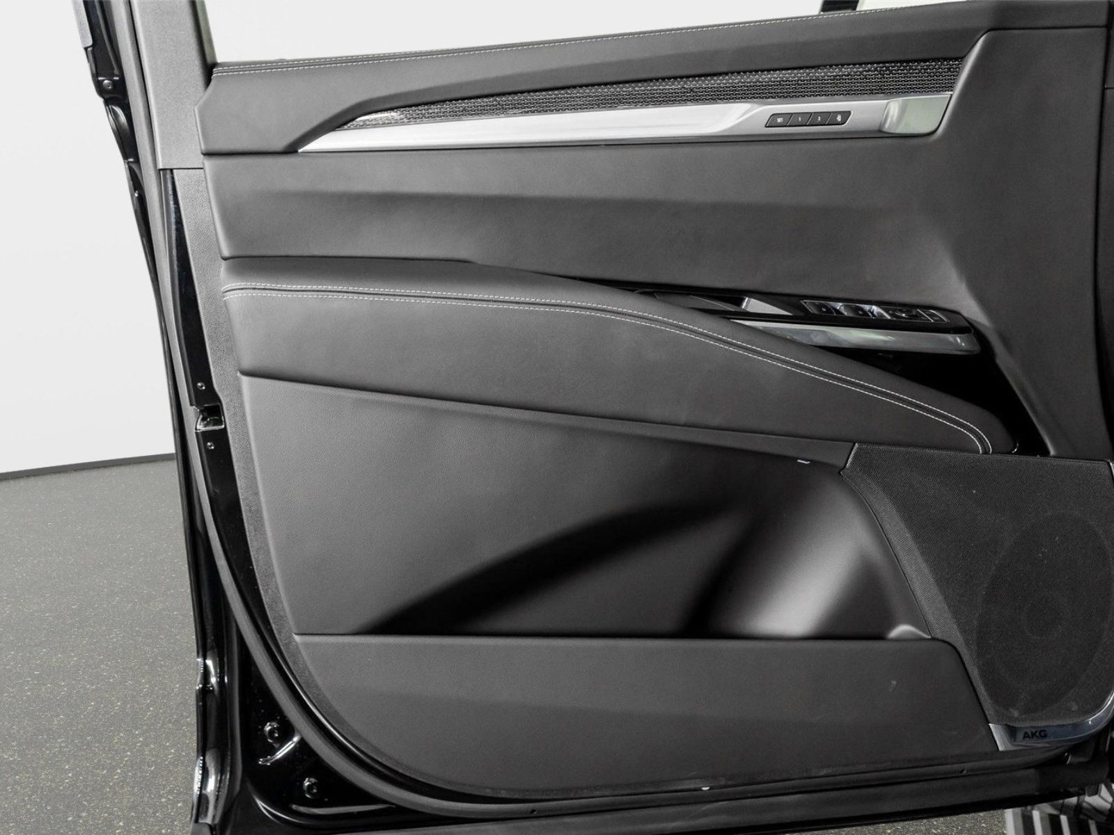 Used 2026 Cadillac Escalade V w/ LPO, Floor Liner Package image 52