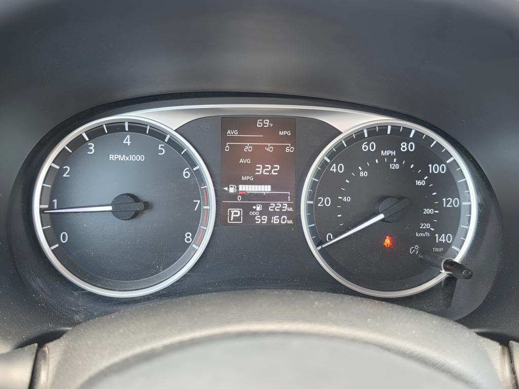 Used 2021 Nissan Kicks S FWD image 31