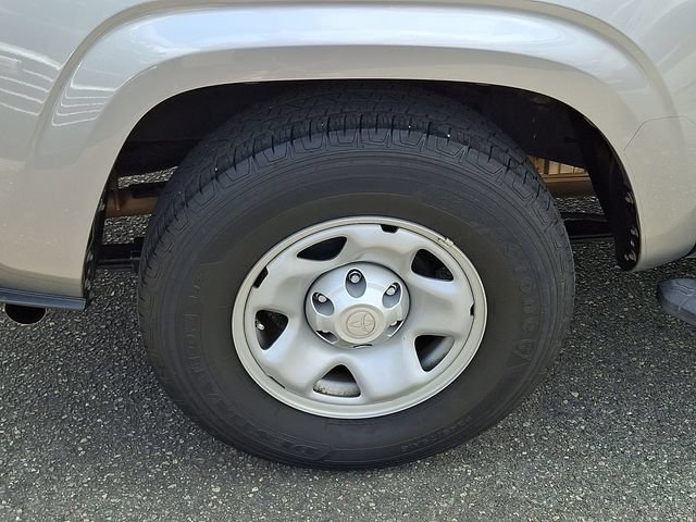 Used 2021 Toyota Tacoma SR w/ SR Convenience Package RWD image 30
