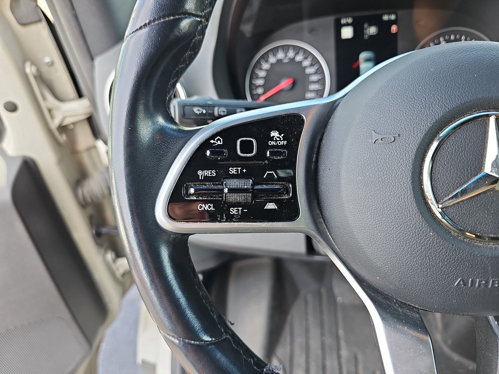 Used 2021 Mercedes-Benz Sprinter 2500 image 17