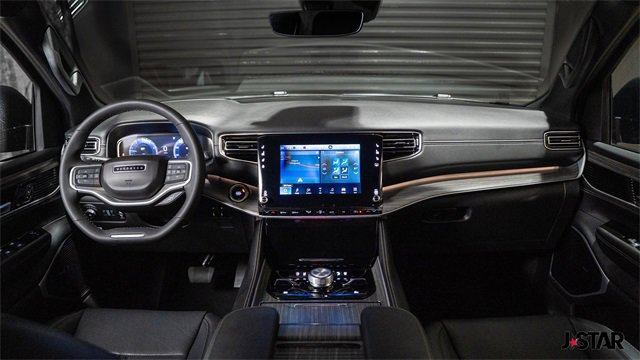 Used 2024 Jeep Wagoneer Series III w/ Premium Group I image 24