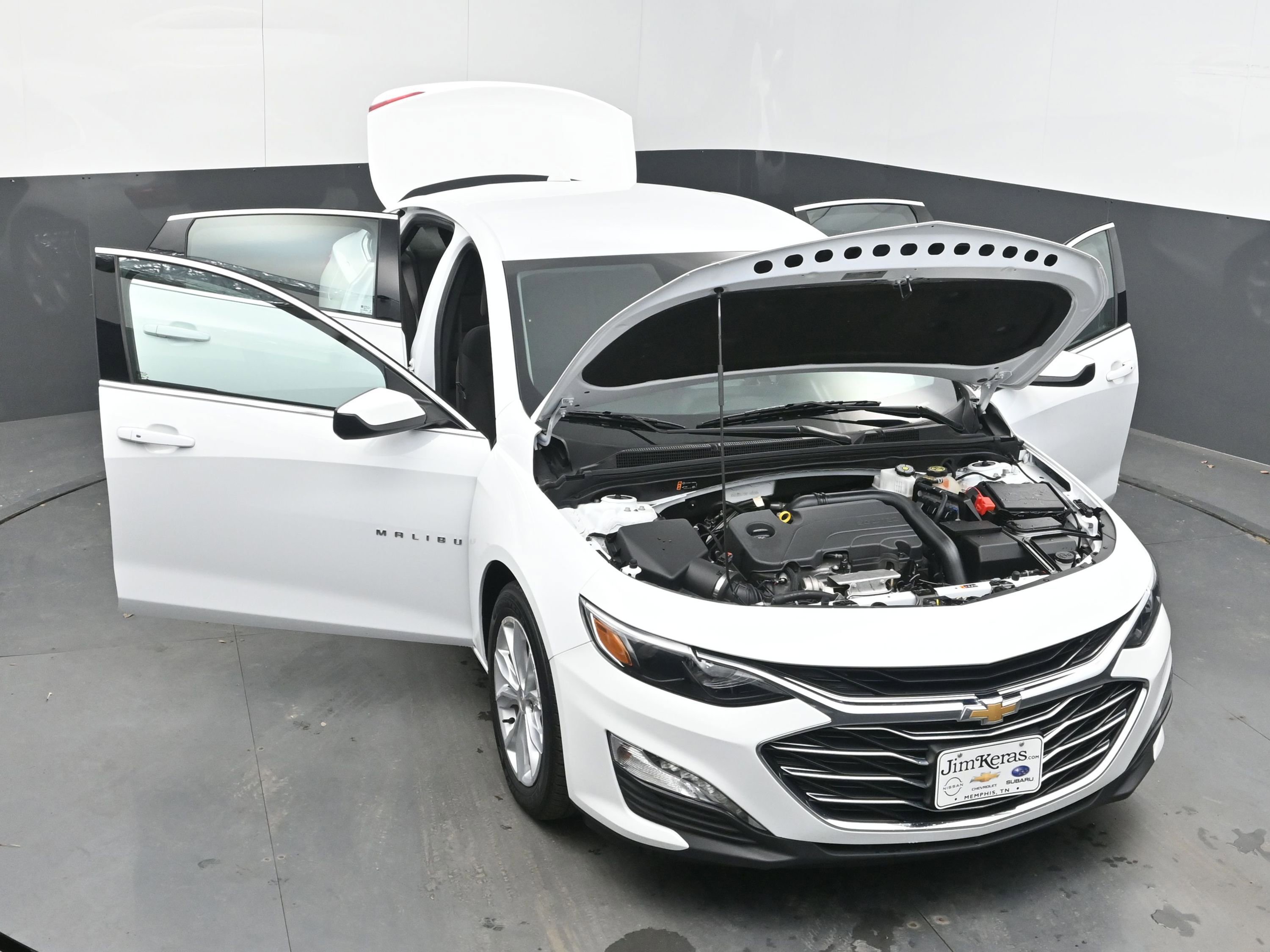 Used 2024 Chevrolet Malibu LT image 40