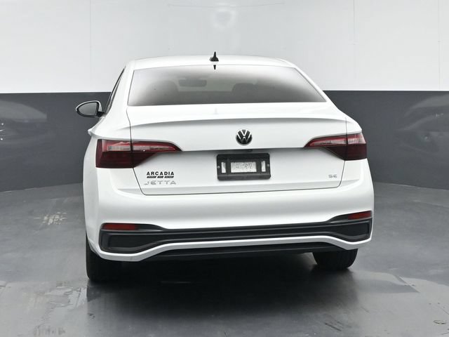 Used 2024 Volkswagen Jetta SE FWD image 7