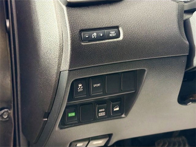 Used 2016 Nissan Rogue SV image 10