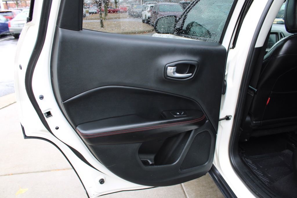 Used 2019 Jeep Compass Trailhawk image 26