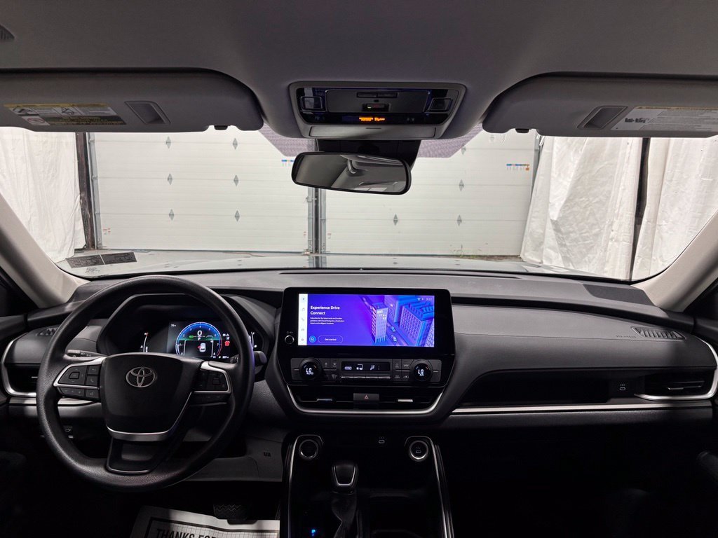 Used 2026 Toyota Grand Highlander AWD image 42