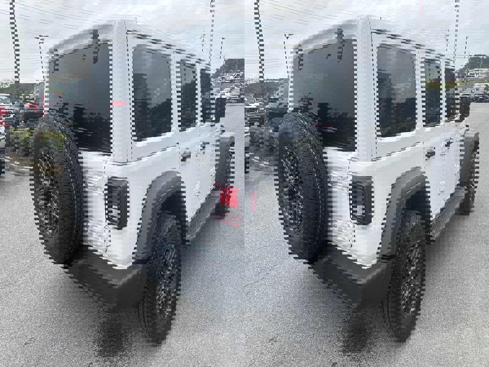 New 2024 Jeep Wrangler Unlimited Sport image 7