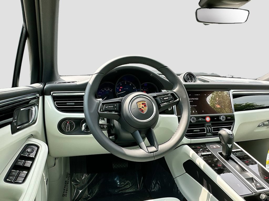 New 2026 Porsche Macan AWD/4WD image 25