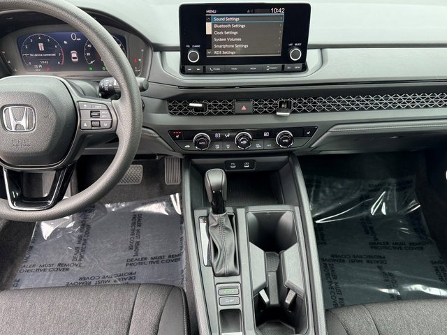 Certified 2025 Honda Accord SE image 17