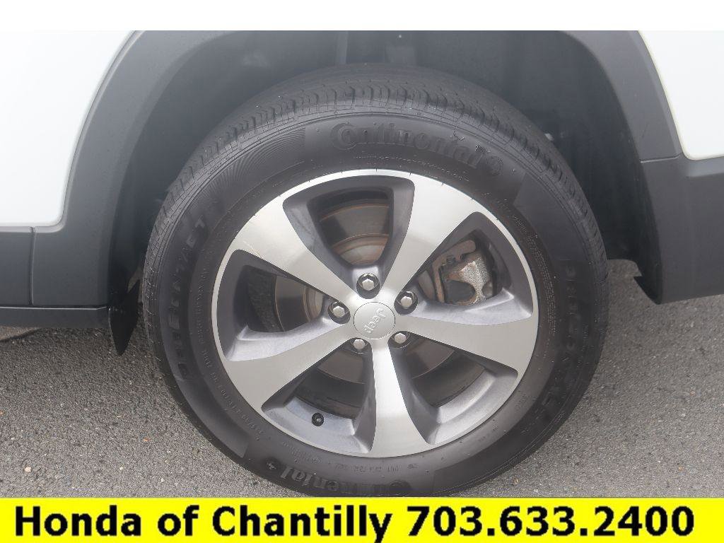 Used 2022 Jeep Cherokee Limited image 27