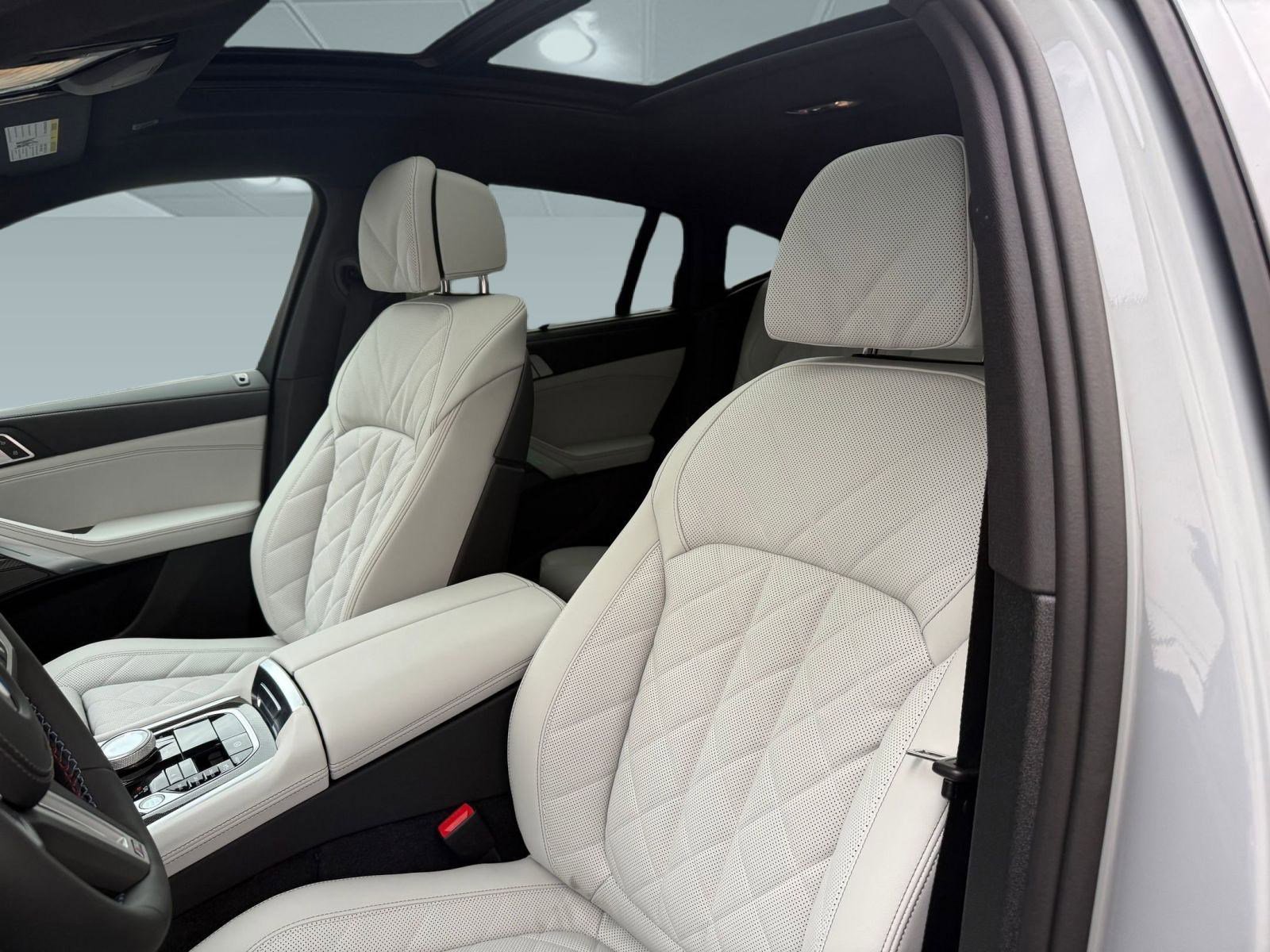 New 2026 BMW X6 M60i image 14
