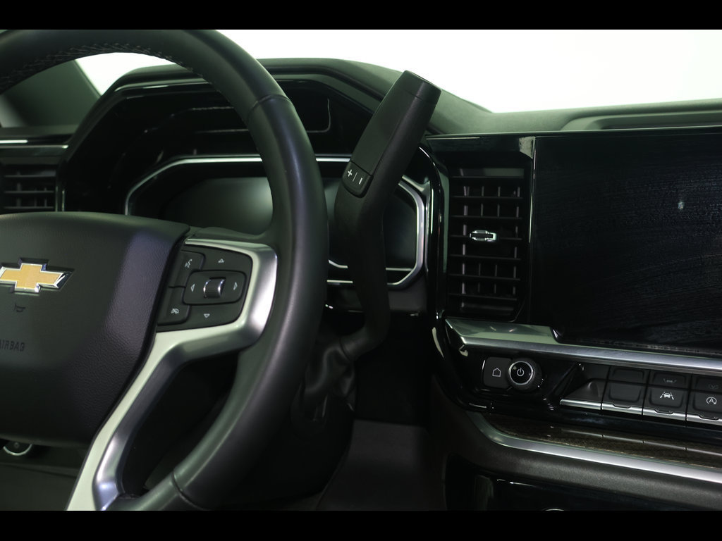 Used 2023 Chevrolet Silverado 1500 LT AWD/4WD image 30