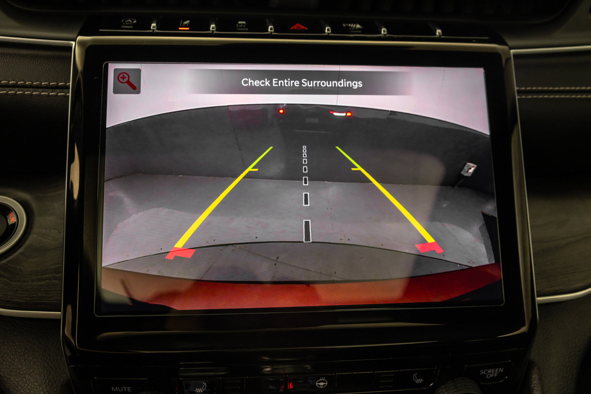 Used 2022 Jeep Grand Cherokee L Limited AWD/4WD image 27