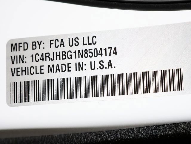 Used 2022 Jeep Grand Cherokee Limited AWD/4WD image 40