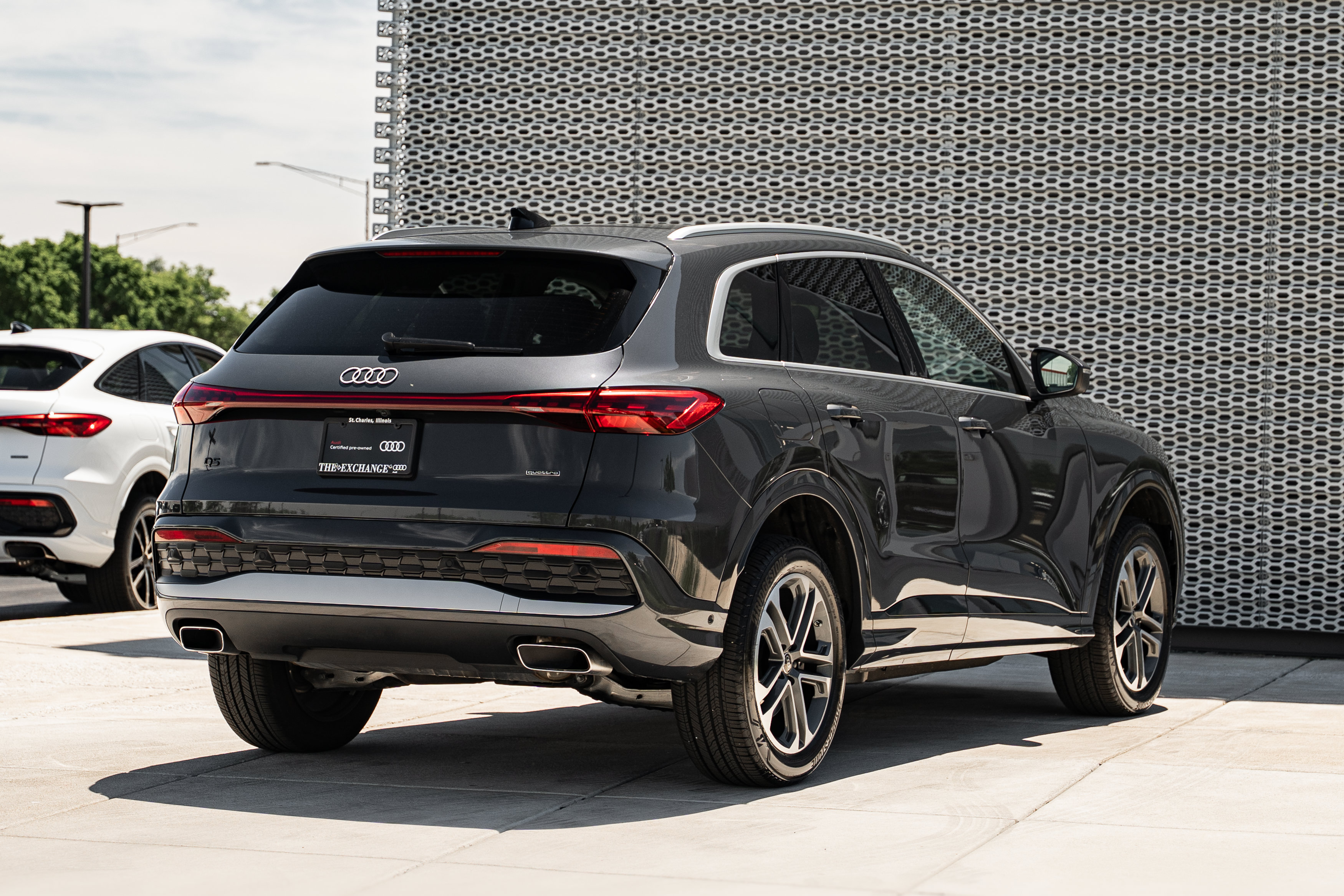 Certified 2025 Audi Q5 Premium w/ Convenience Package AWD/4WD image 4