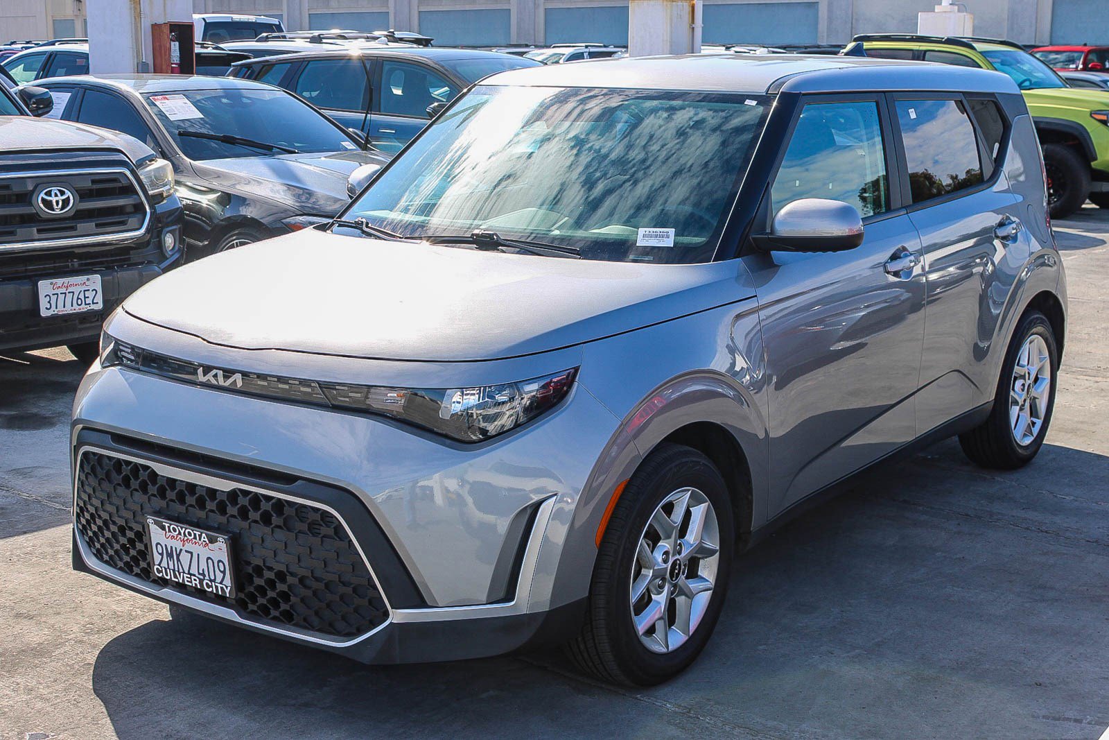 Used 2023 Kia Soul LX w/ Option Group 015 image 3