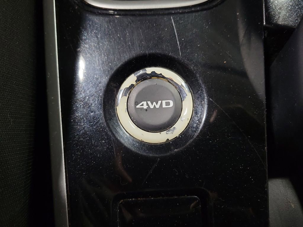 Used 2018 Mitsubishi Outlander SE image 16