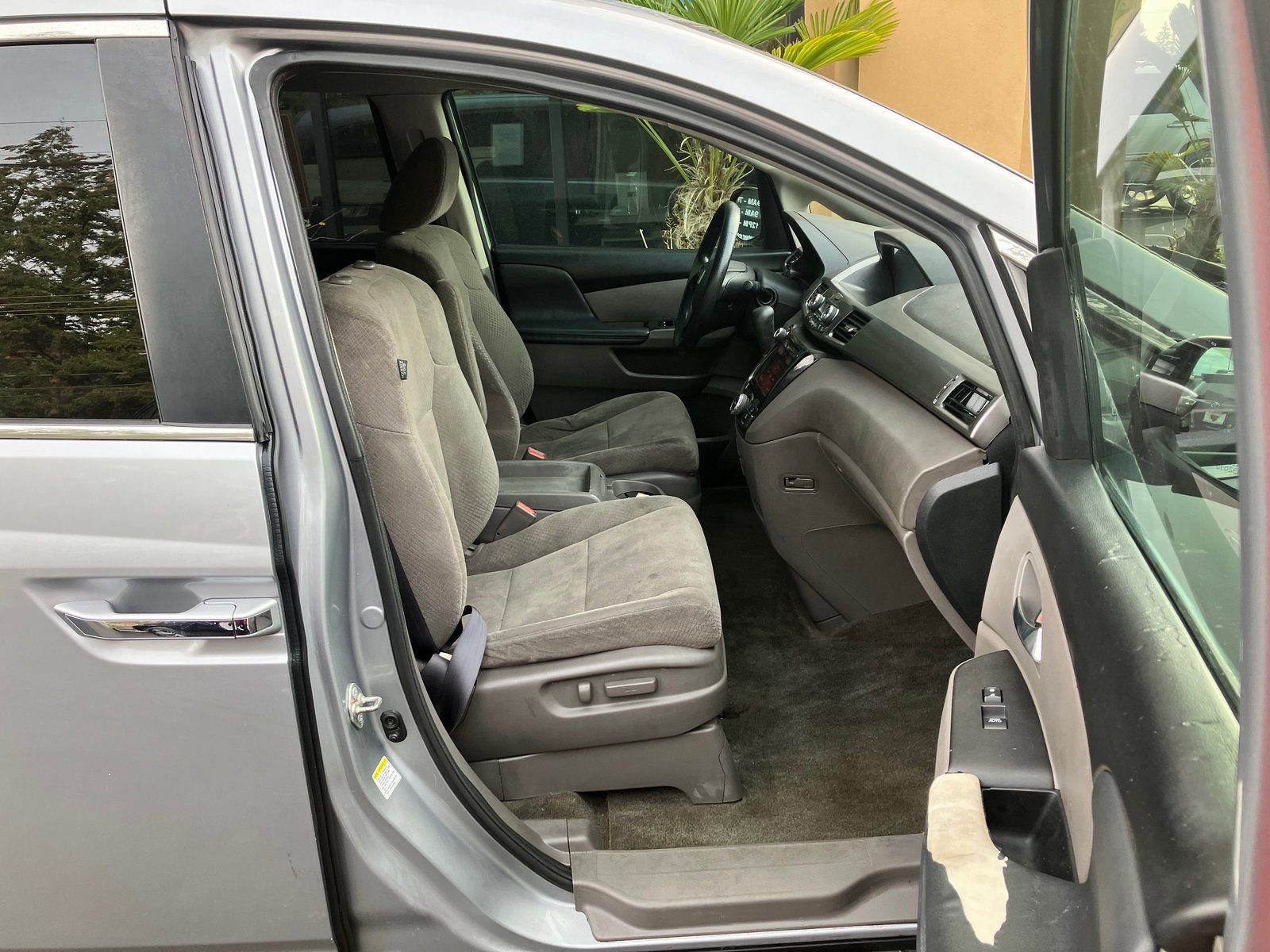 Used 2017 Honda Odyssey EX image 24