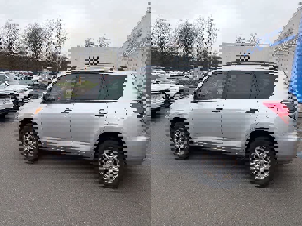 Used 2008 Toyota RAV4 4WD image 10