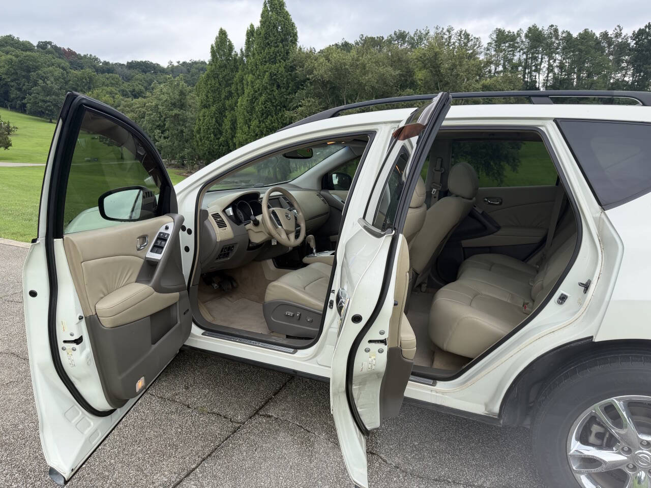 Used 2009 Nissan Murano SL w/ Technology Pkg FWD image 13