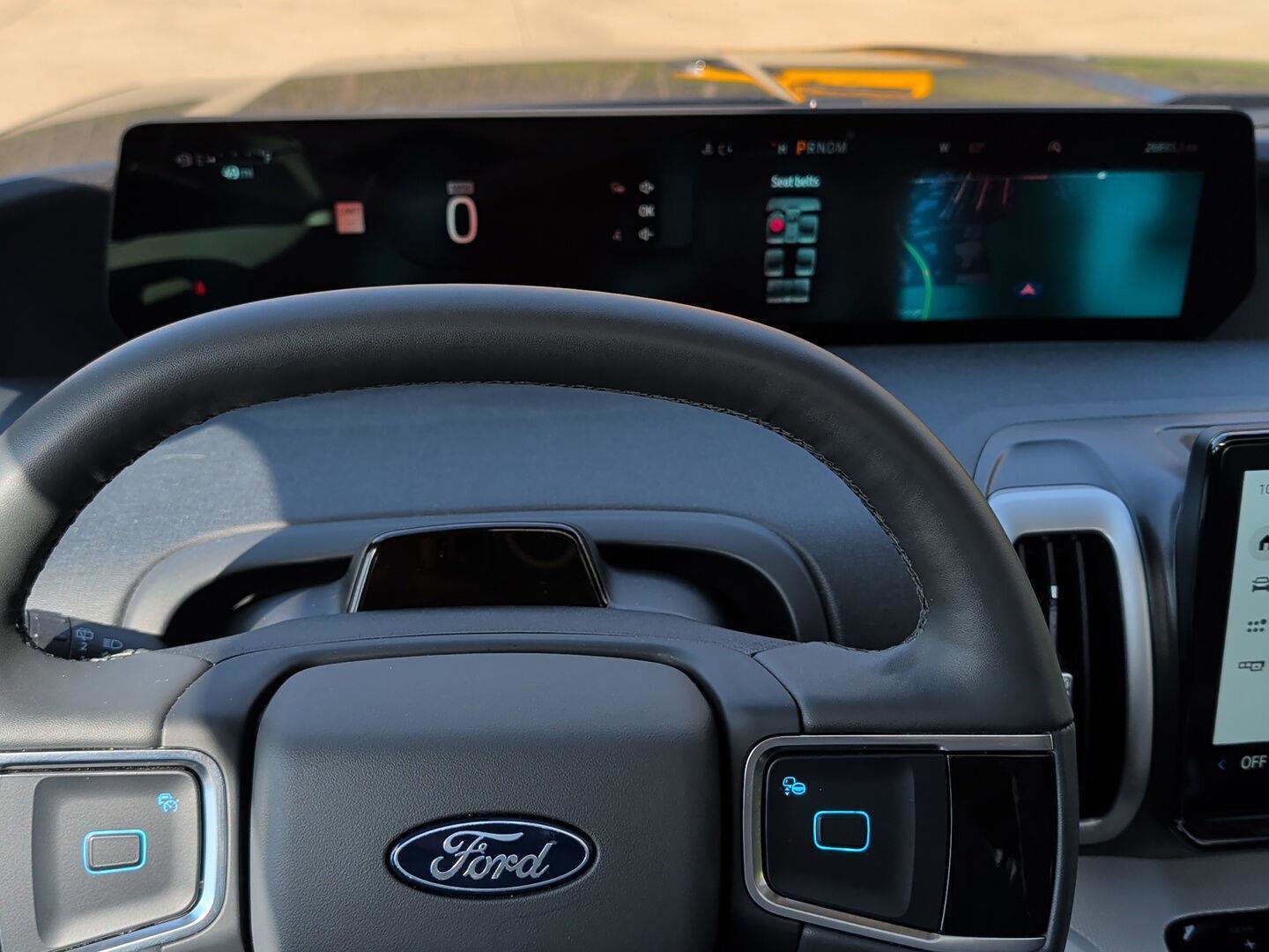 Used 2025 Ford Expedition Active image 14