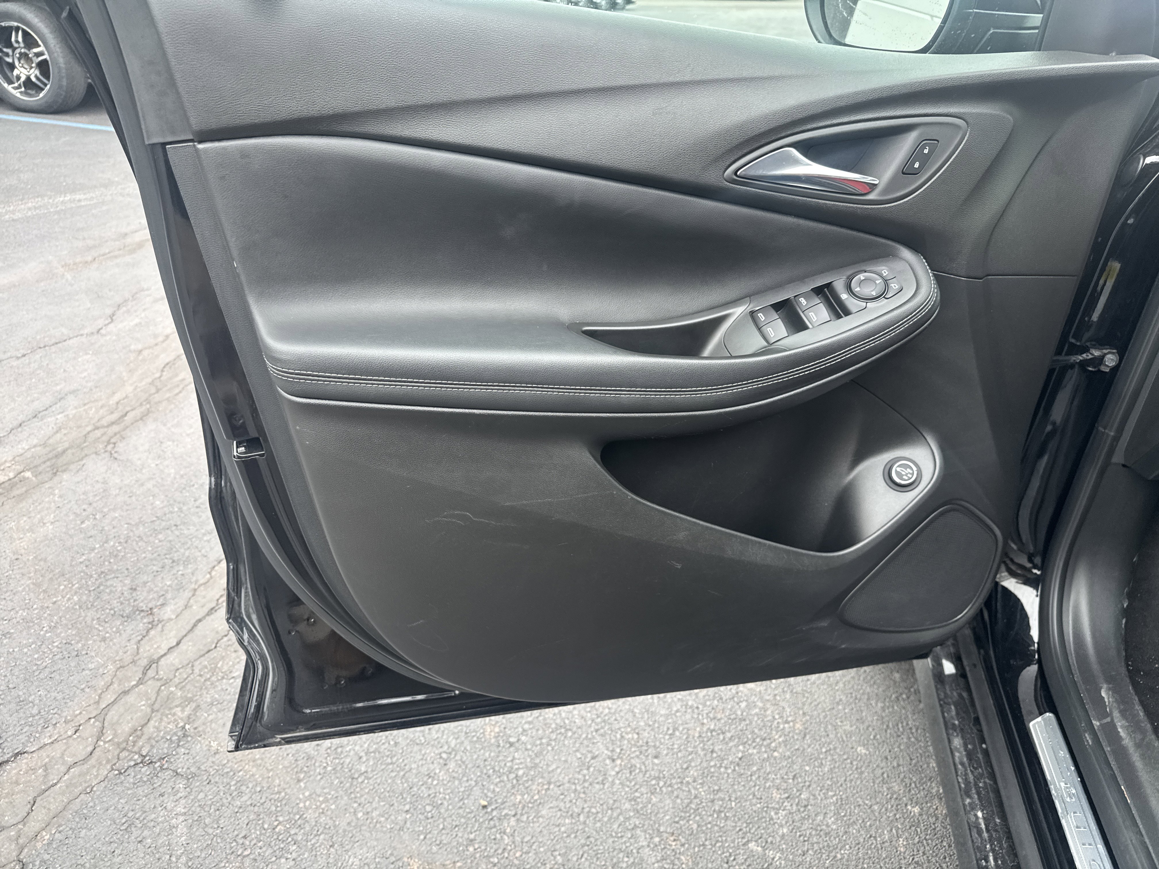 Used 2022 Buick Encore GX Select w/ Sport Touring Package image 15