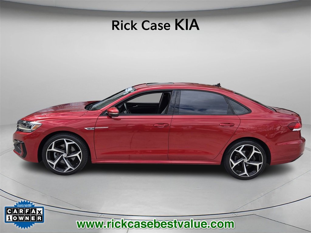Used 2022 Volkswagen Passat 2.0T R-Line image 3
