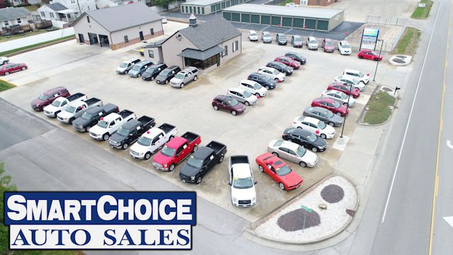 Used 2022 Ford Expedition XLT w/ Equipment Group 202A image 3