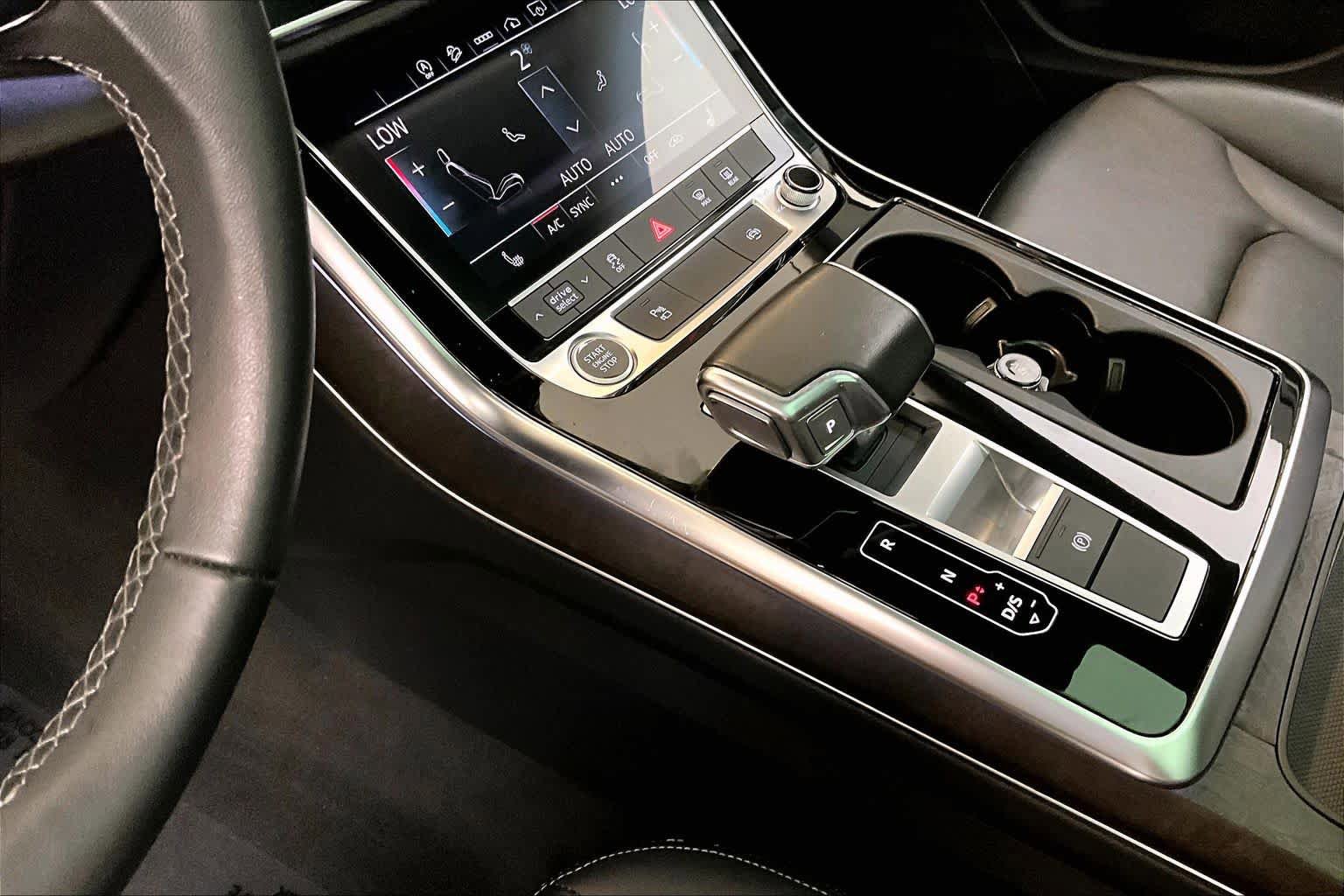 Certified 2023 Audi Q8 Premium w/ Convenience Package AWD/4WD image 17