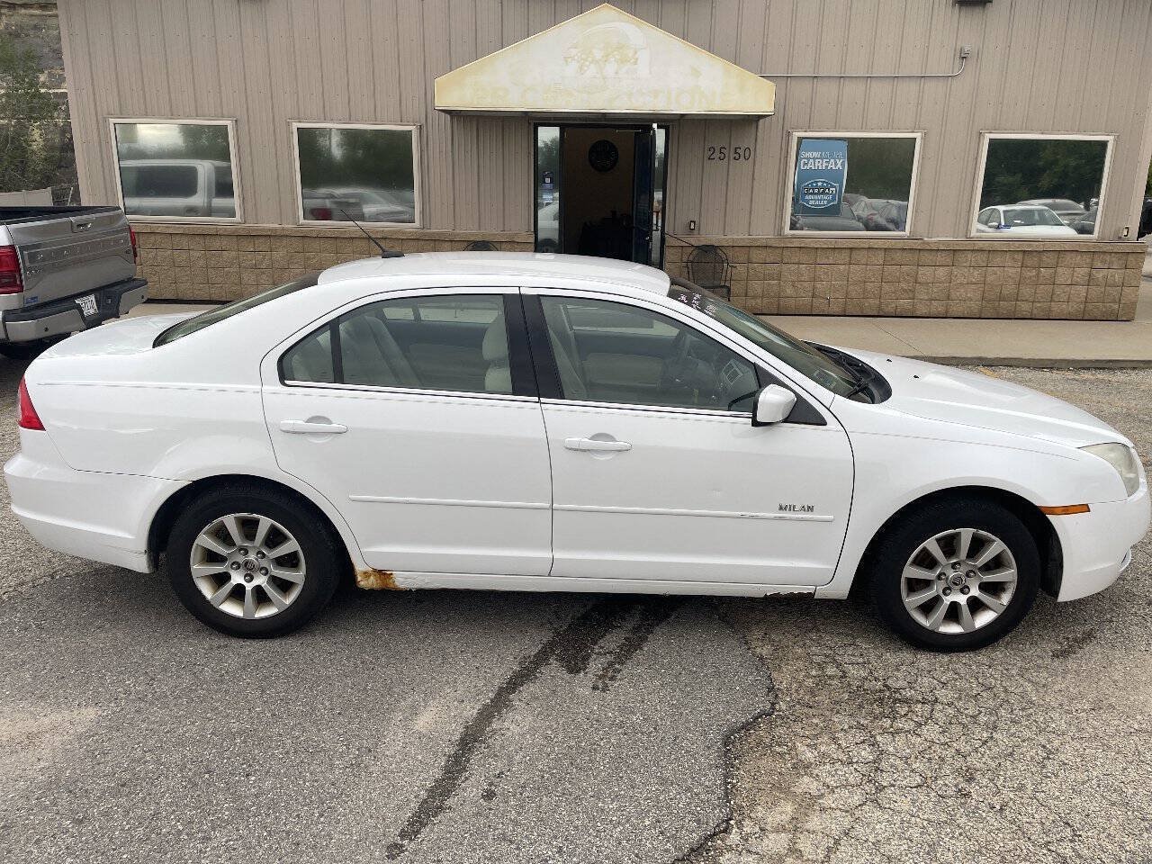 Used 2007 Mercury Milan FWD image 2