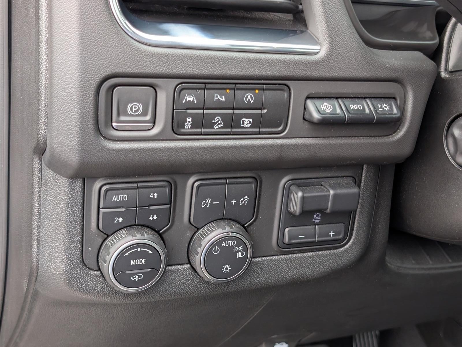 Used 2023 Chevrolet Tahoe High Country AWD/4WD image 26