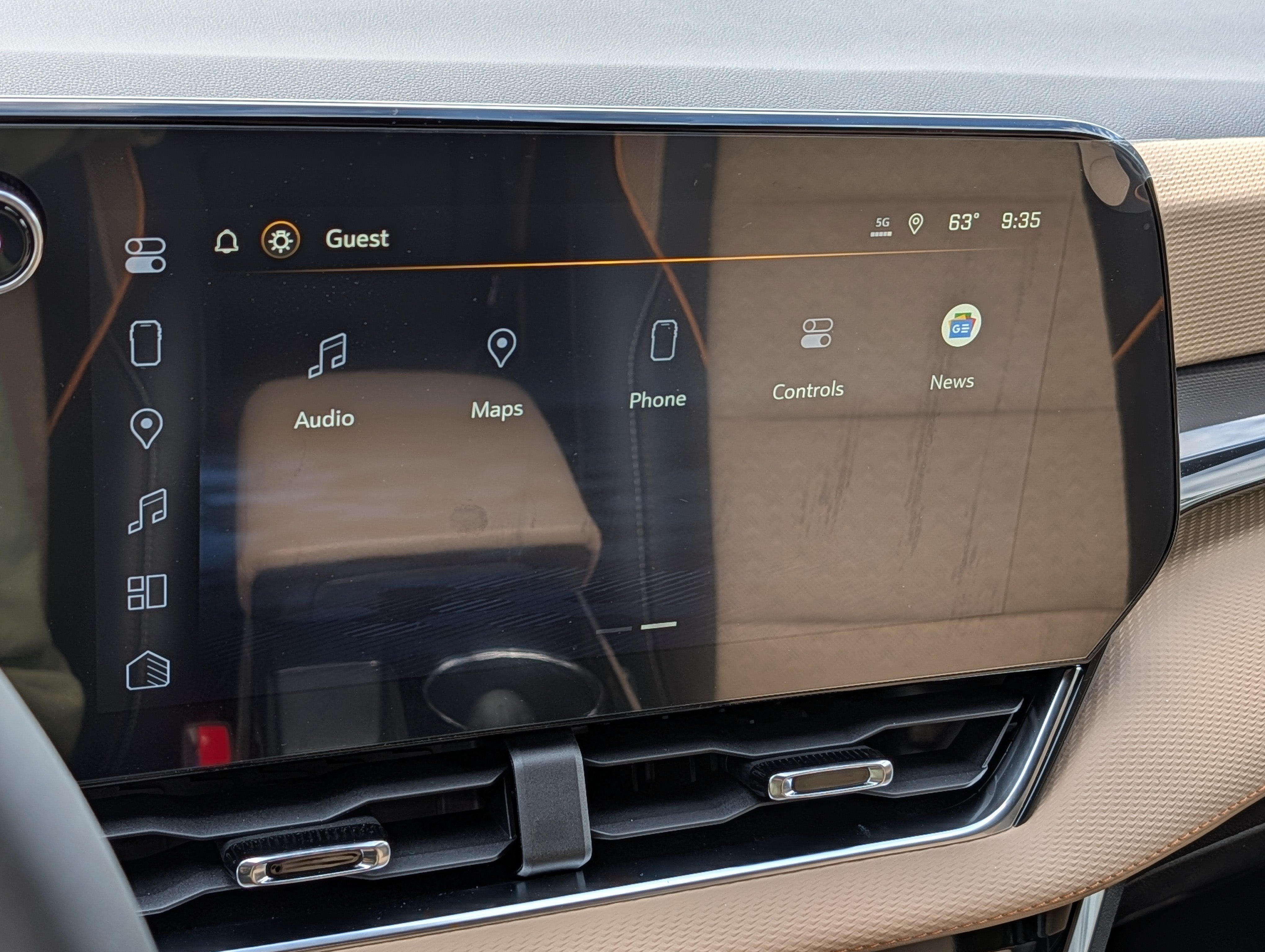 New 2026 Chevrolet Equinox ACTIV w/ Convenience Package III AWD/4WD image 18