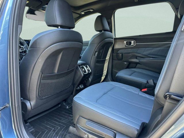 Used 2025 Kia Sorento SX Prestige AWD/4WD image 15