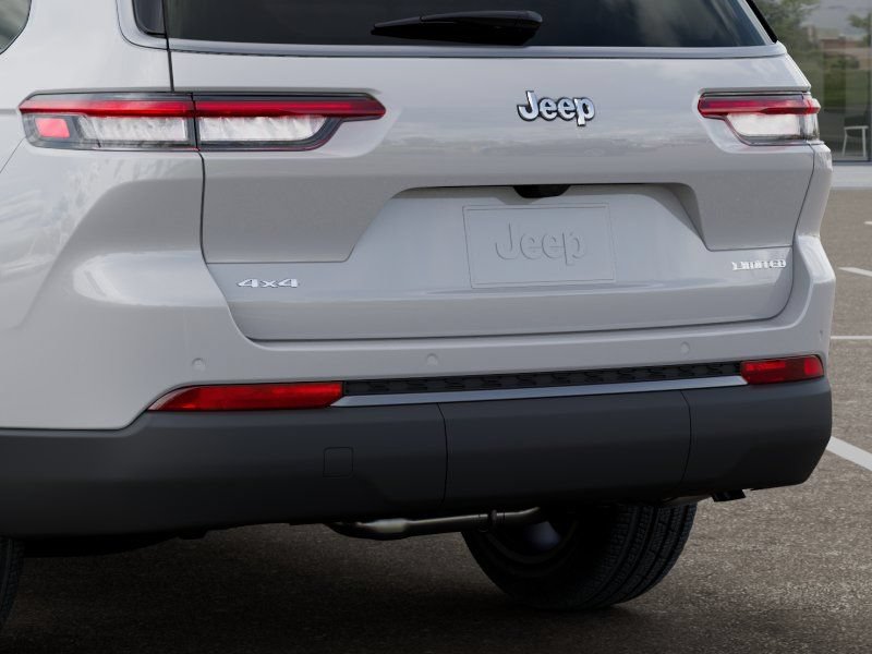 New 2026 Jeep Grand Cherokee L Limited w/ Limited Altitude Package AWD/4WD image 13