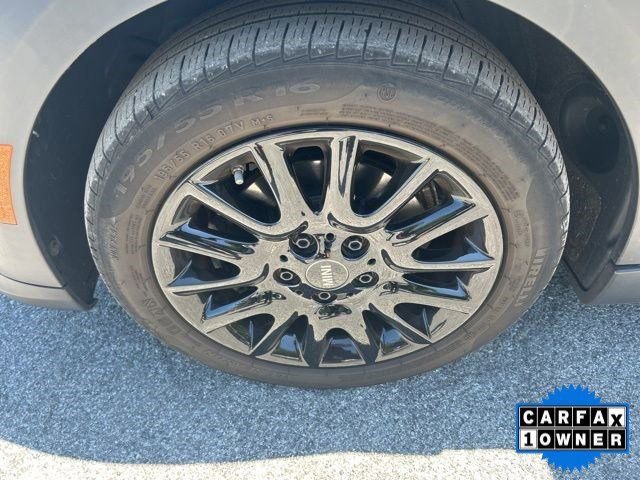 Used 2023 MINI Cooper 4-Door Hardtop w/ Signature Upholstery Package FWD image 12