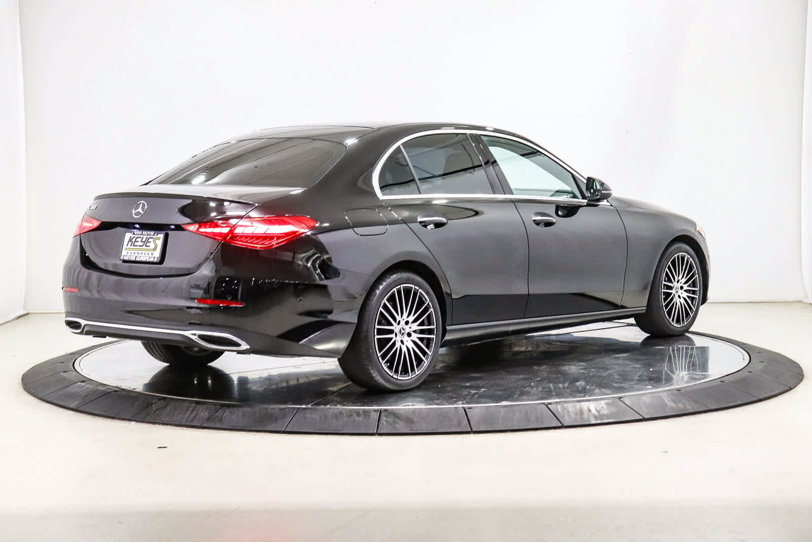 Certified 2024 Mercedes-Benz C 300 Sedan image 4