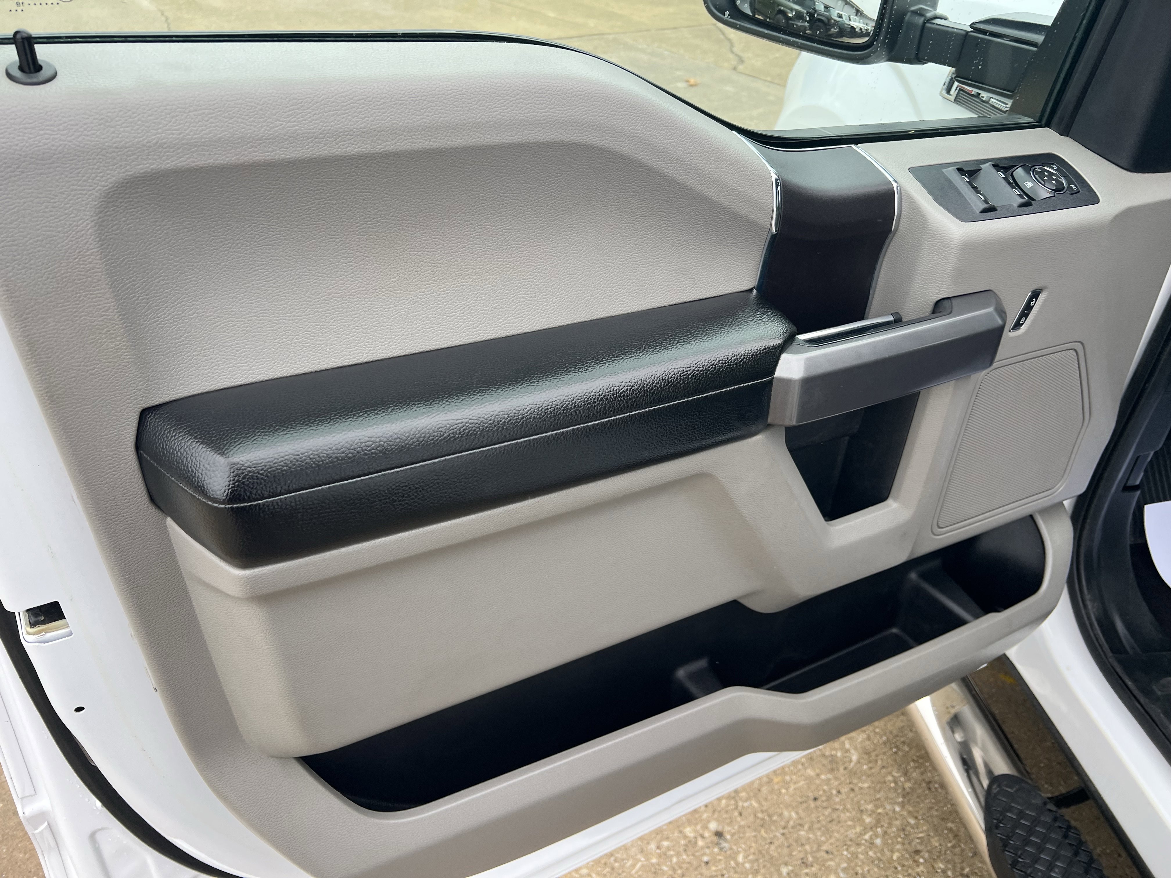 Used 2019 Ford F150 XLT image 17