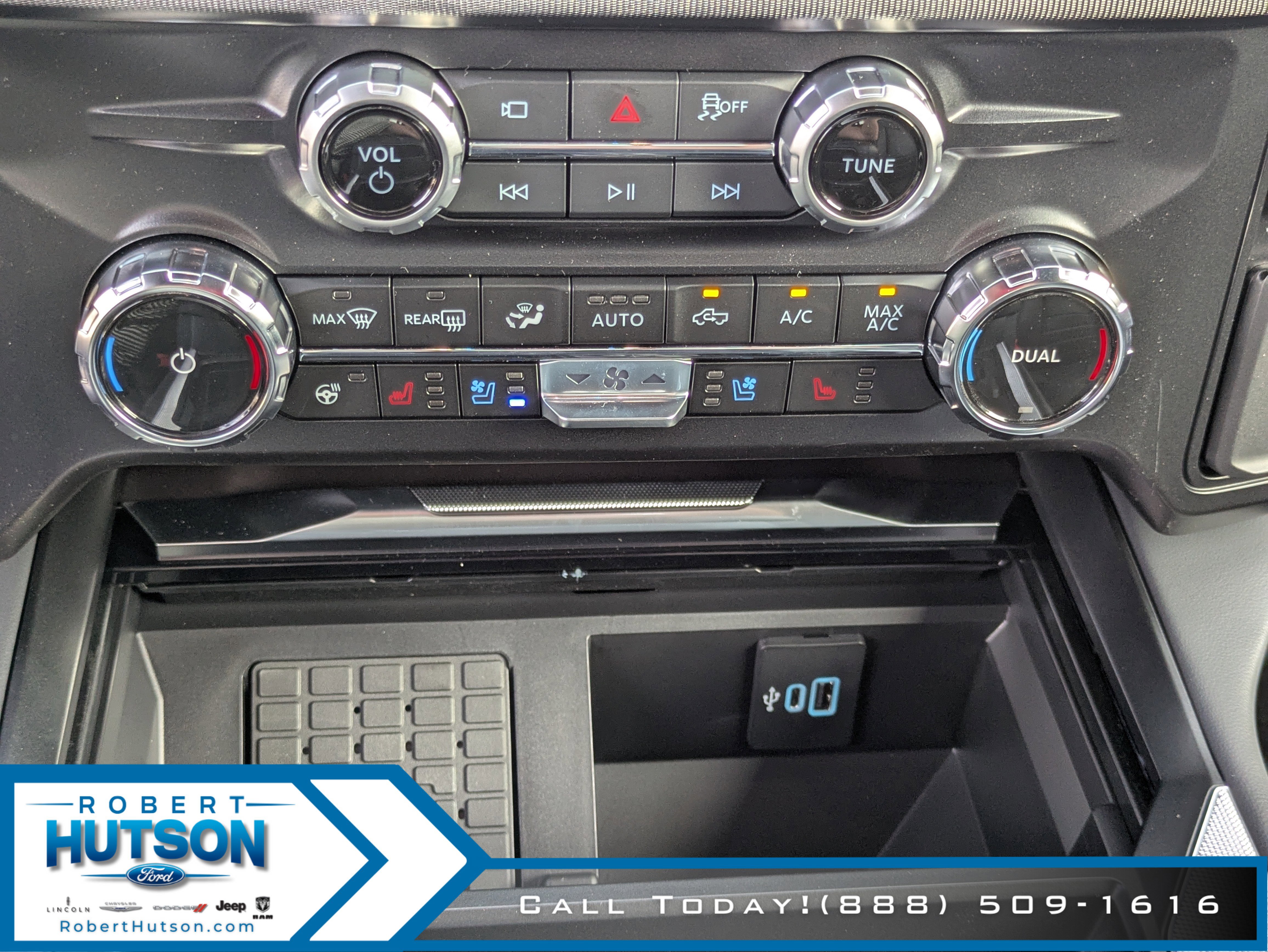 New 2026 Ford F250 Platinum image 24