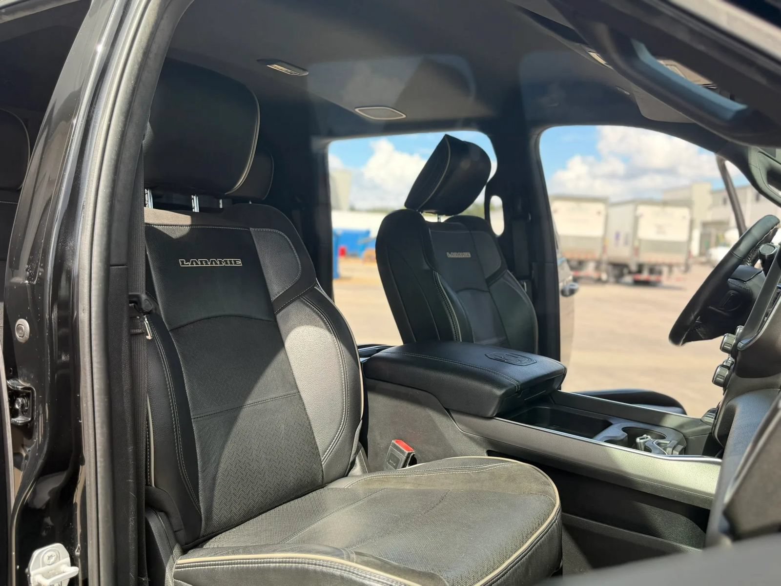Used 2020 RAM 2500 Laramie w/ Night Edition AWD/4WD image 35