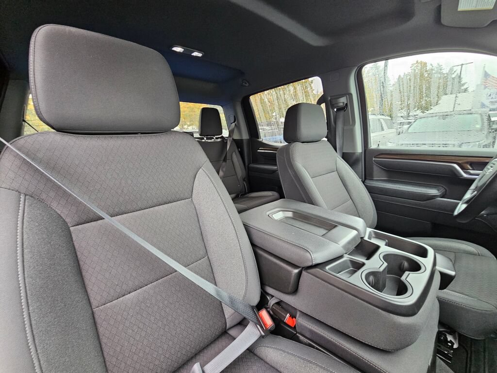 Certified 2026 Chevrolet Silverado 1500 RST AWD/4WD image 33