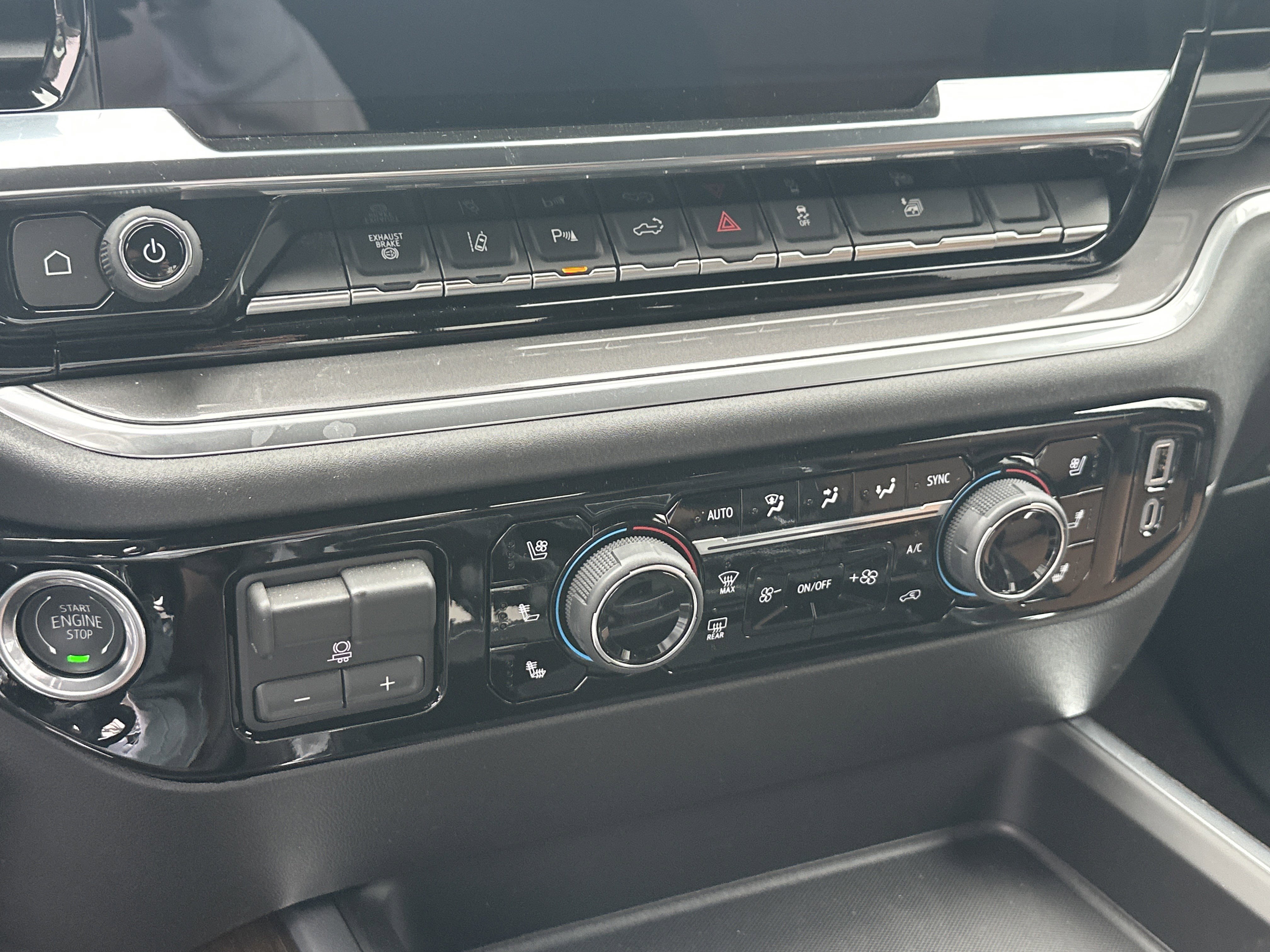 New 2026 Chevrolet Silverado 3500 High Country w/ Technology Package image 28